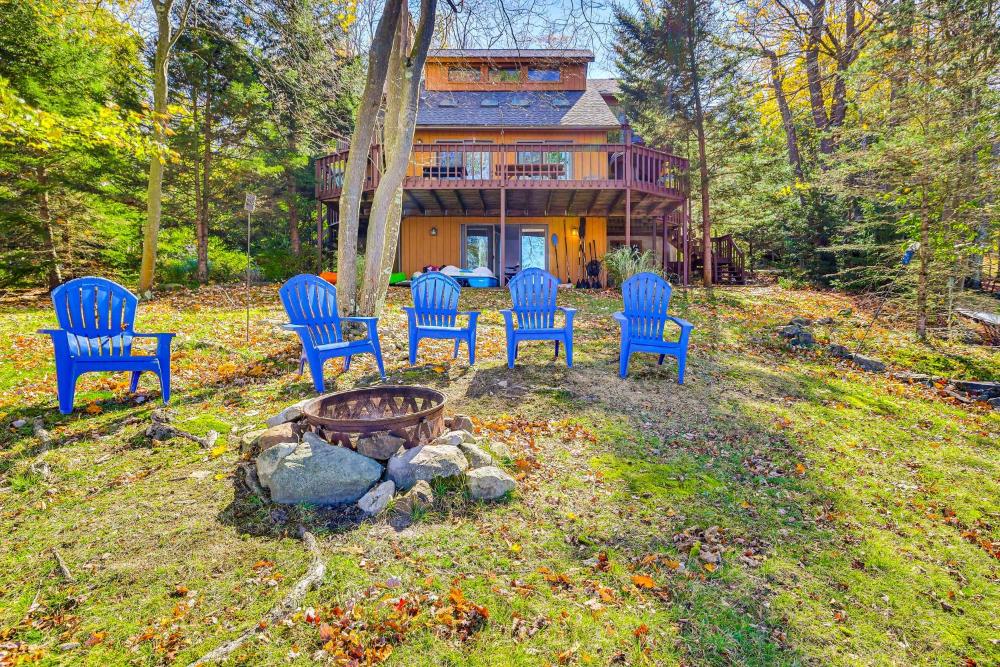 Walk to Beach Arrowhead Lake Home